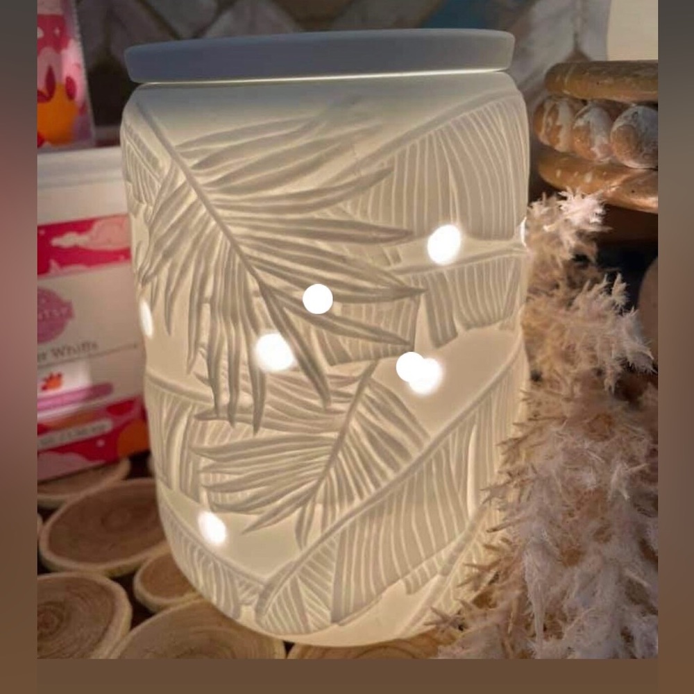 Wax warmer